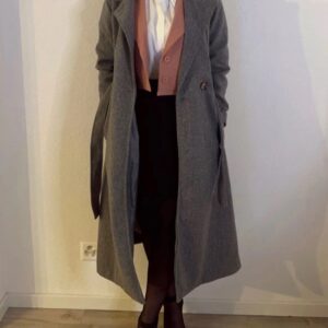 Manteau avec ceinture à nouer